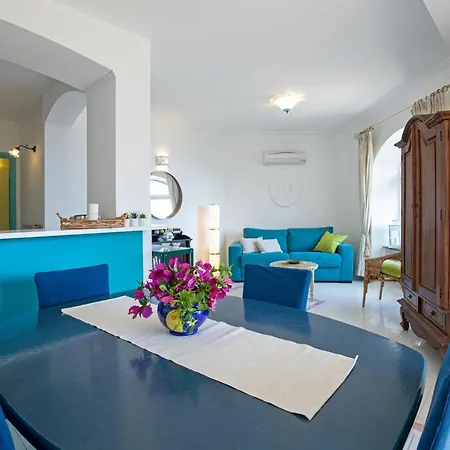Casa Hermes - *